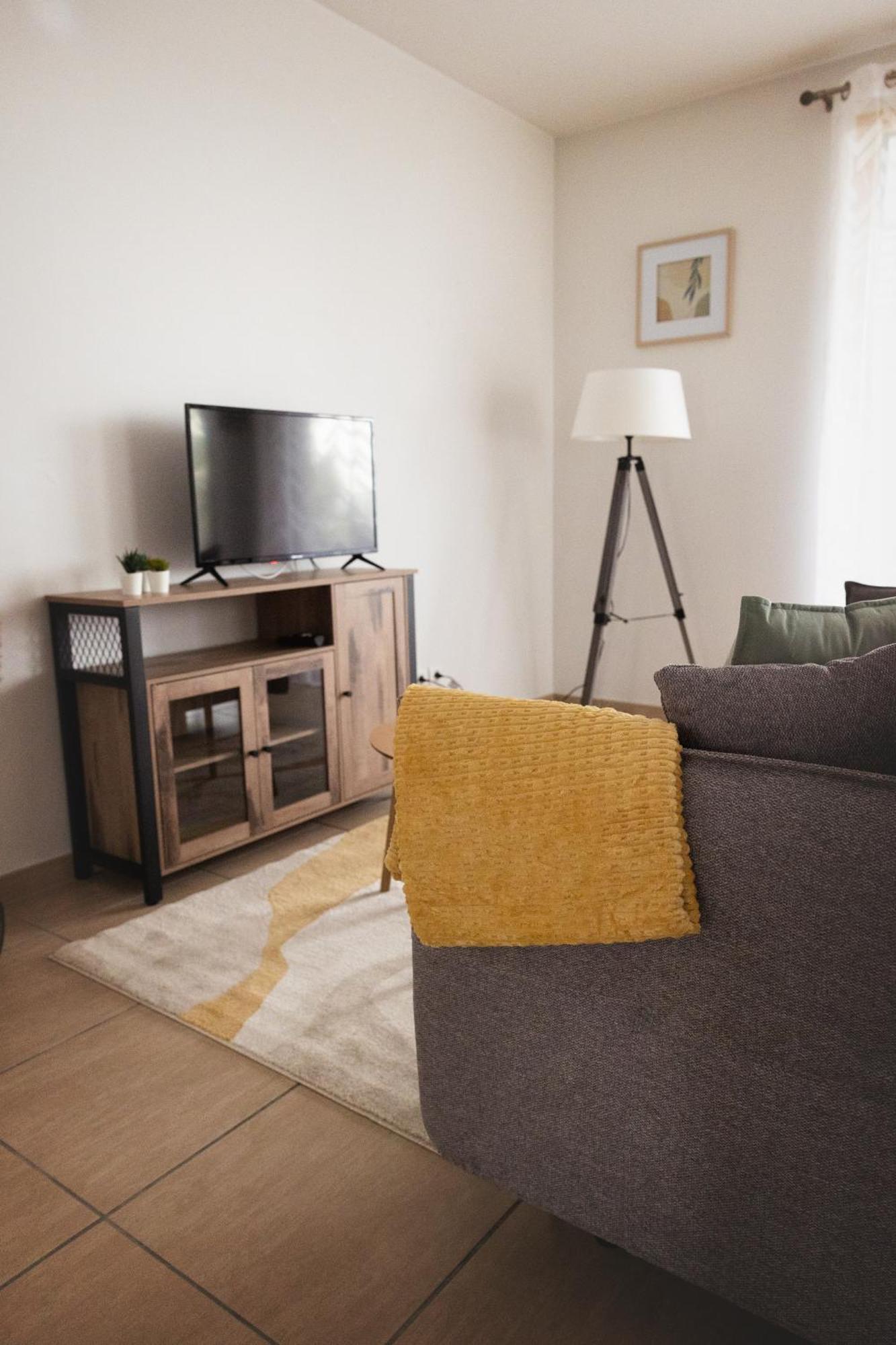 Appartement Le Joliot Curie 4-6 Personnes A Lyon - Eurexpo - Ldlc Arena - Groupama Stadium - Eurexpo Appartement *