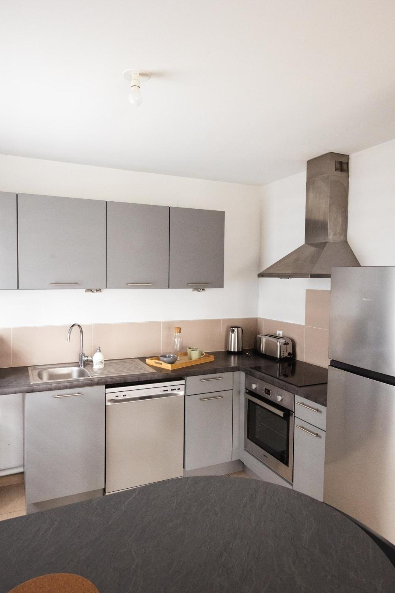 Appartement Le Joliot Curie 4-6 Personnes A Lyon - Eurexpo - Ldlc Arena - Groupama Stadium - Eurexpo