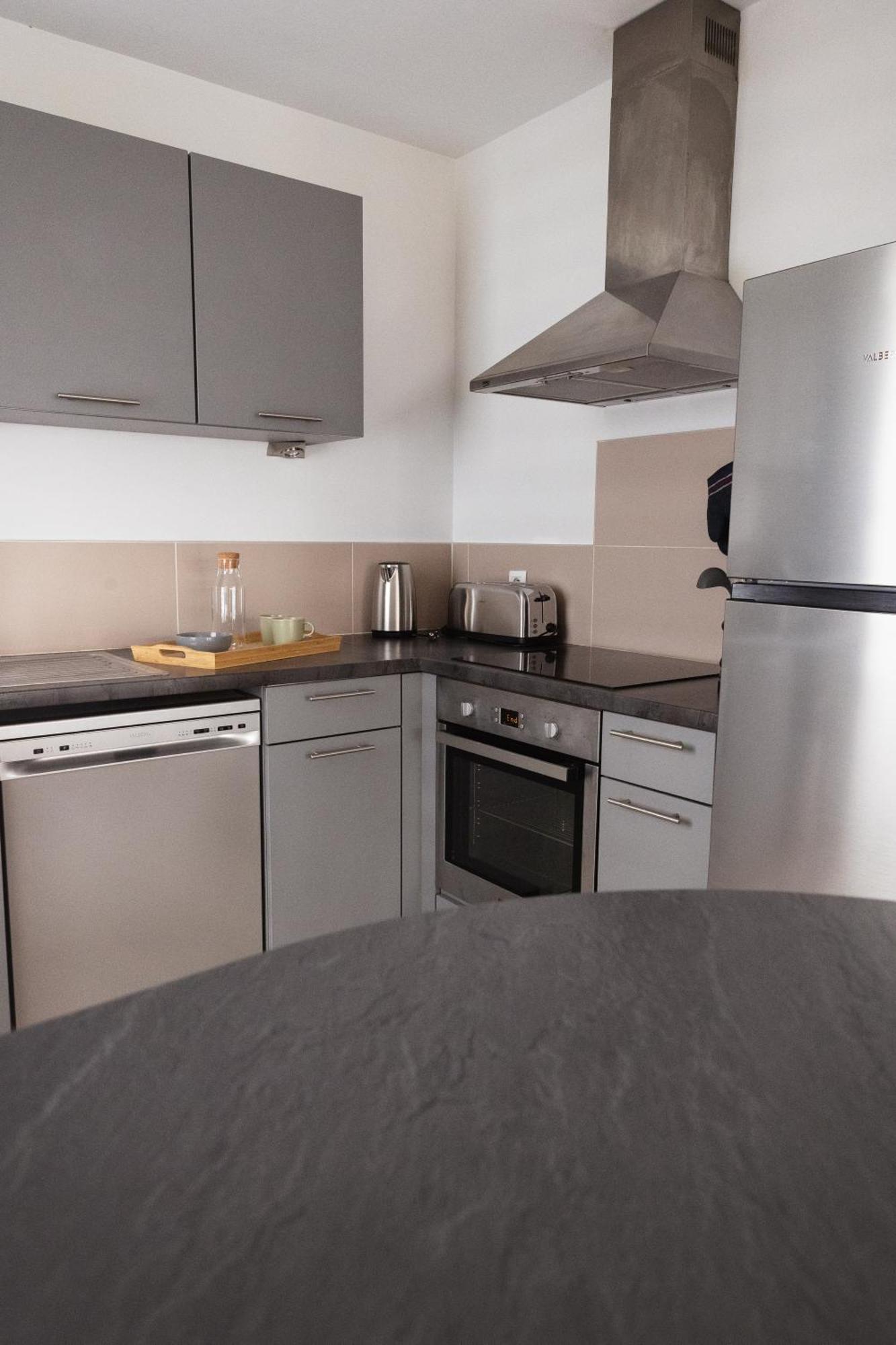 Appartement Le Joliot Curie 4-6 Personnes A Lyon - Eurexpo - Ldlc Arena - Groupama Stadium - Eurexpo * Lyon