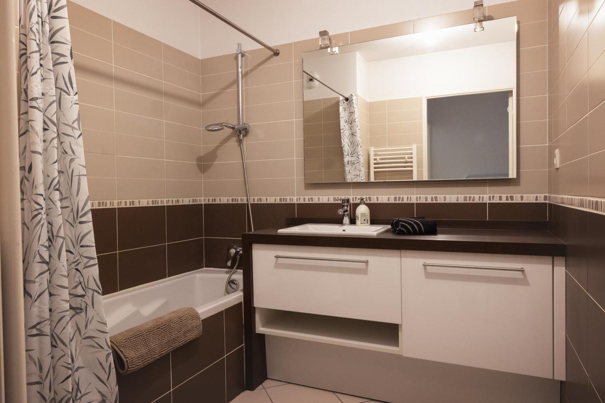 Appartement Le Joliot Curie 4-6 Personnes A Lyon - Eurexpo - Ldlc Arena - Groupama Stadium - Eurexpo * Lyon